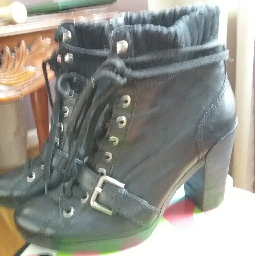 Nine West Boots Size 7.5